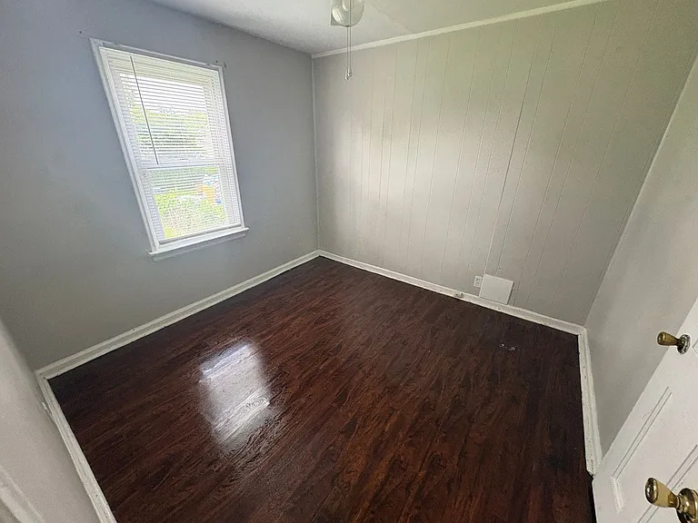8131 Zoe Dr — Photo 6