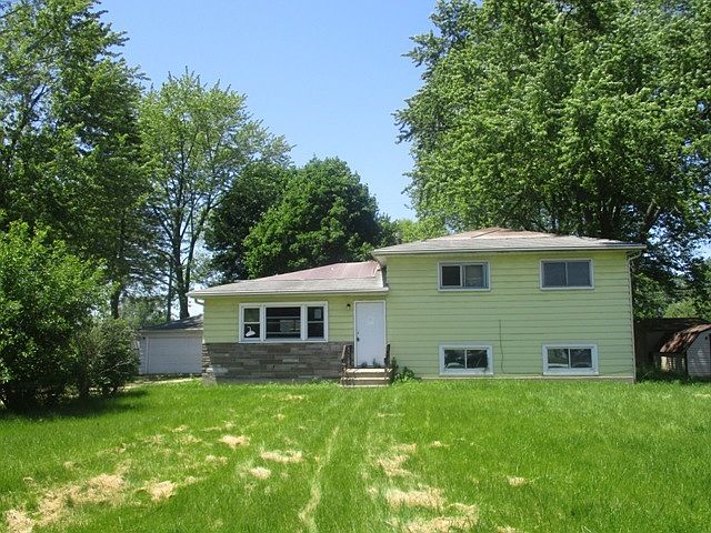 1st image of 37402 N Shirley Dr