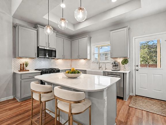 4th image of 1507 Falconer Way