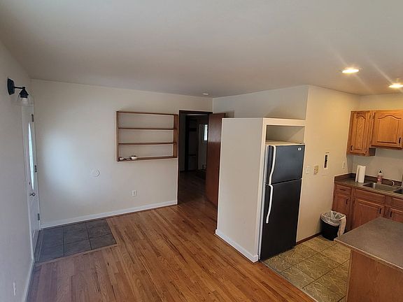4th image of 3913-3919 2nd Ave NW #271BB9347