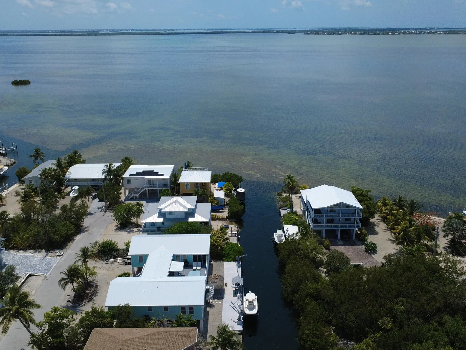 2 bed, 2.0 bath, 960 sqft, $4,750 — Photo 4