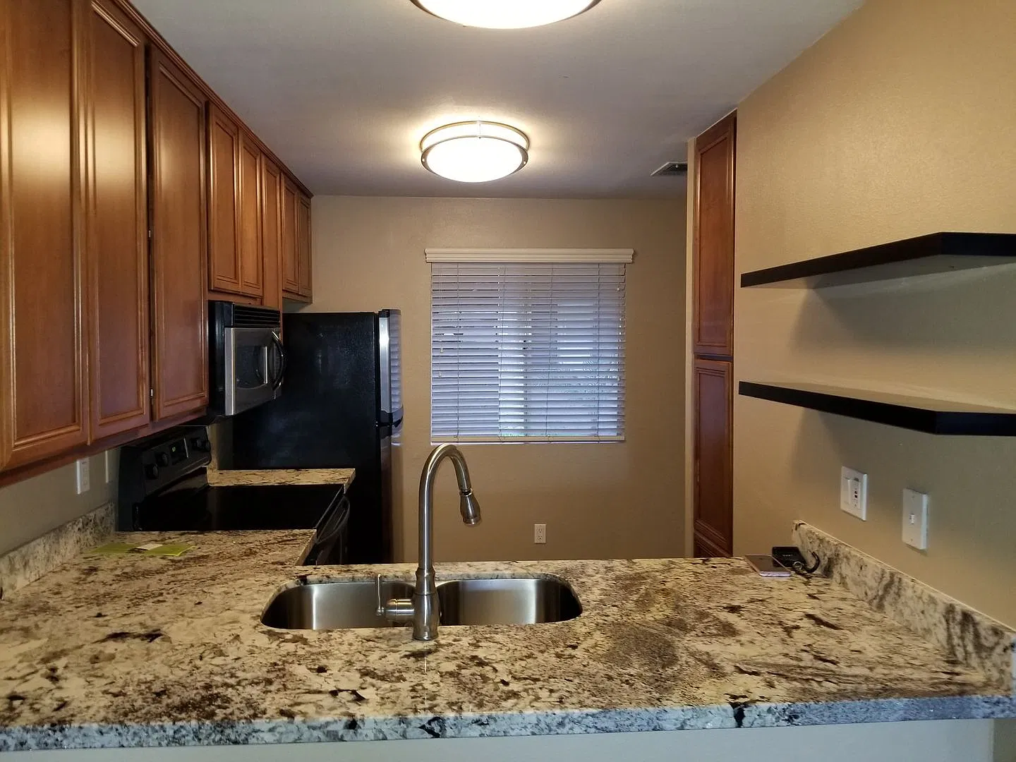 Old Town Scottsdale Gem! 2 Primary Suites, Private Patio & Resort-Style Amenities! — Photo 3