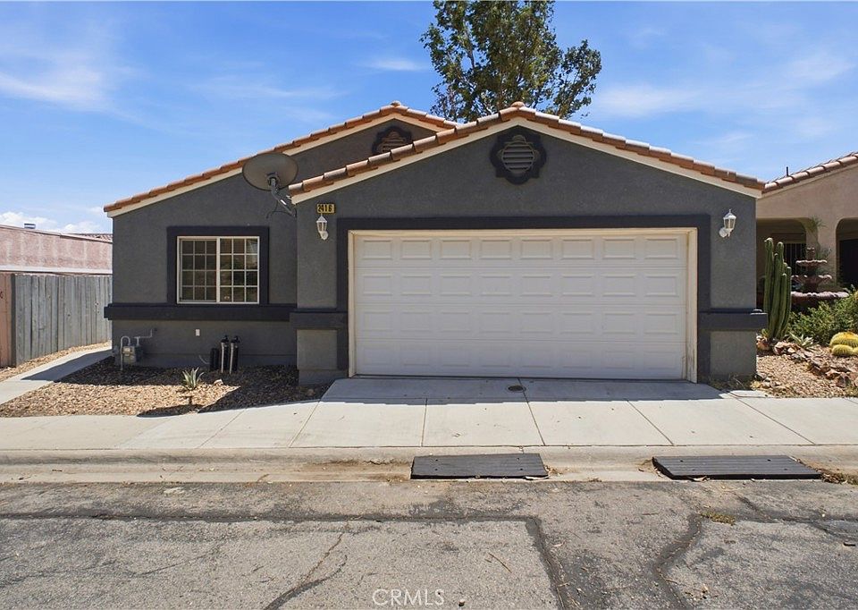 1st image of 2416 Panorama Ln