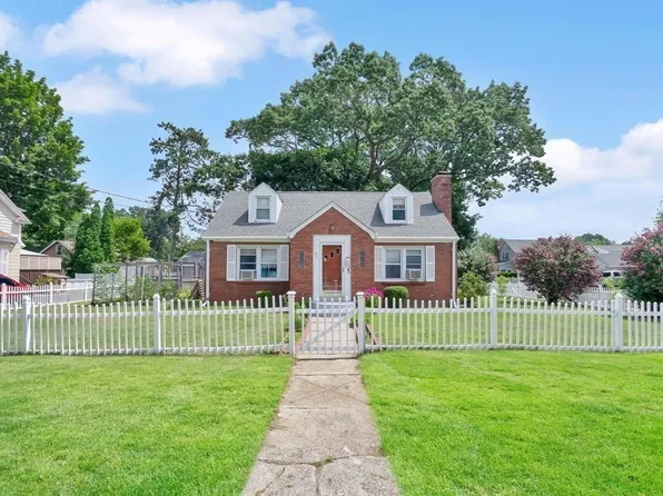 80 Prince Ave, West Springfield, MA 01089