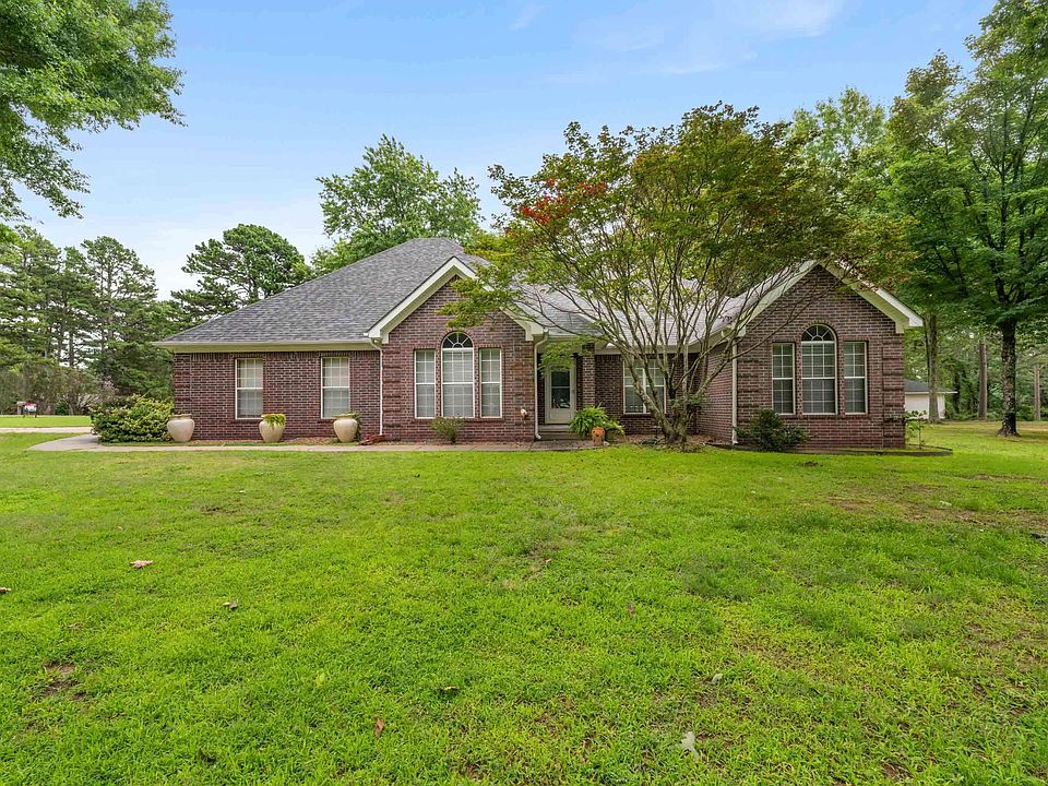 1st image of 2 Plantation Dr E