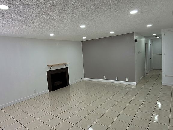 Living room view entrance