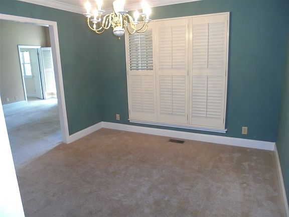 5th image of 113 Scotsburg Dr