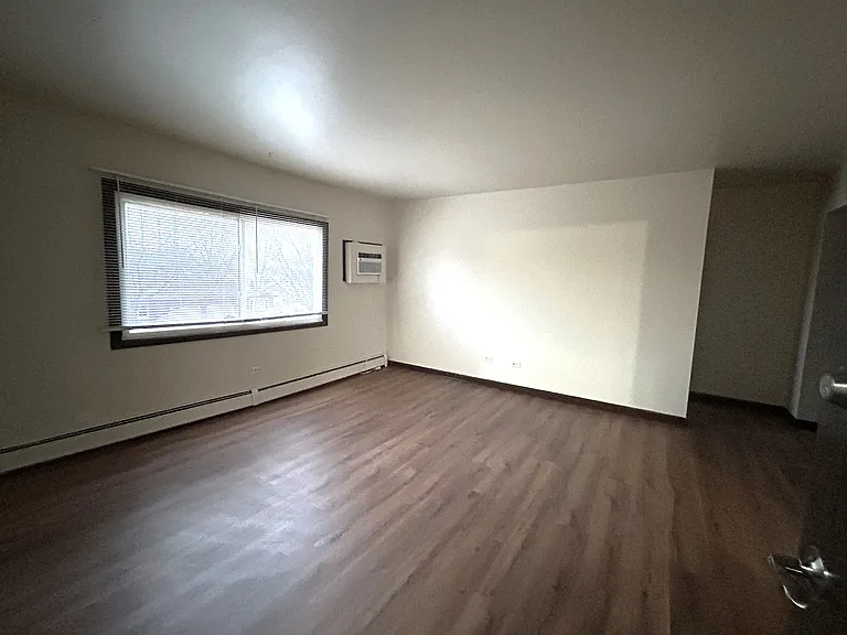 1300 Getzelman Dr #6 — Photo 7