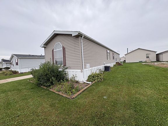 3rd image of 13 Cynthia Ln #13CYNT