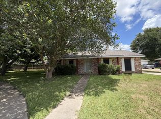 1538 Briarbank Dr, Sugar Land, TX 77498