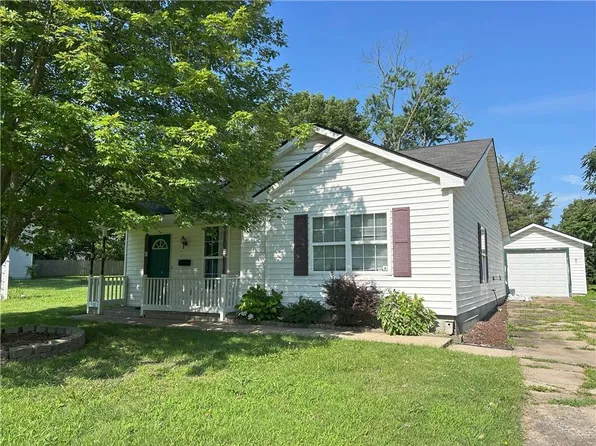 300 S Lynn St, Nevada, MO 64772