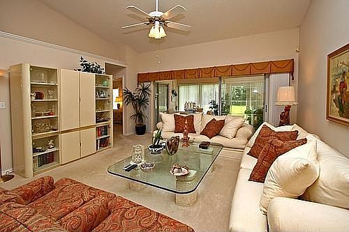 3rd image of 255 Churchill Dr