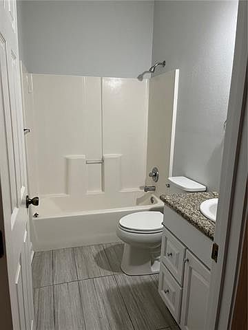 2nd image of 735 Voisin St