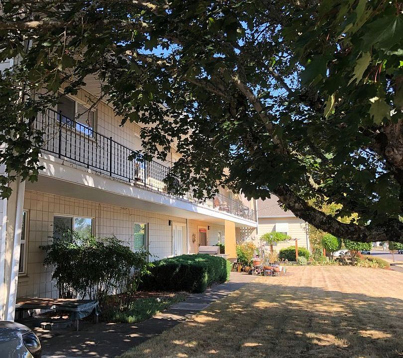 2nd image of 193 E Vine St #7714064