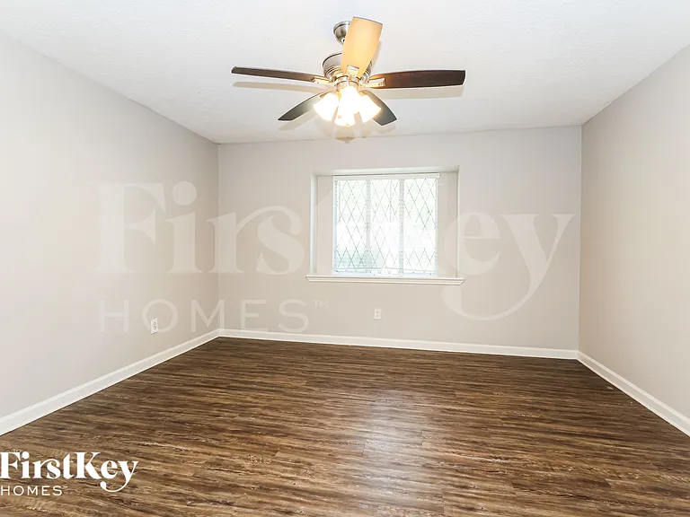 24106 Creekview Dr — Photo 10