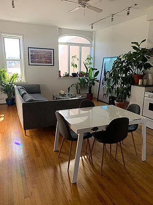 Rented by Dream Space Realty | media 14