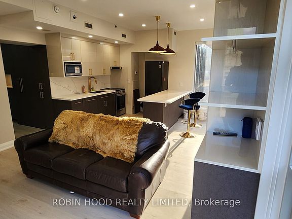 3rd image of 1 King St W #1703