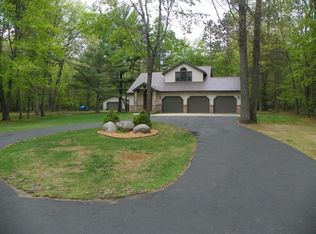 6898 E Higgins Lake Dr, Roscommon, MI 48653