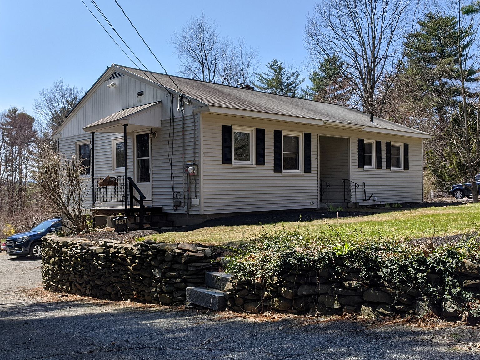 250 Lancaster Ave, Lunenburg, MA 01462 Zillow