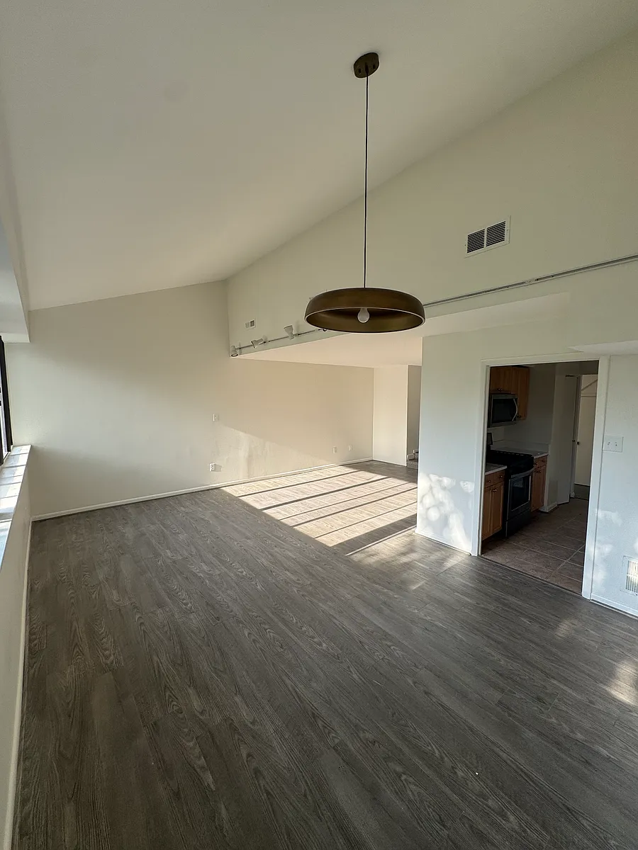 Building Photo - 11236 Chestnut Grove Sq #364
