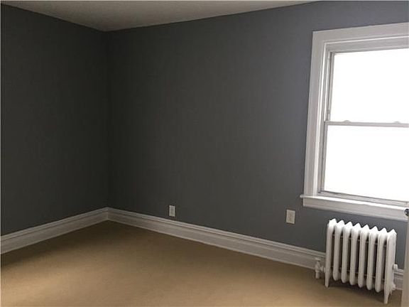 4th image of 1363 E 58th St