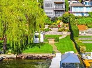 11541 Holmes Point Dr NE, Kirkland, WA 98034
