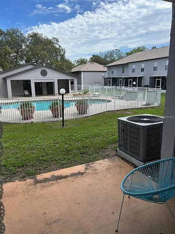 3 bed, 2.5 bath, 1192 sqft, $1,850 — Photo 3