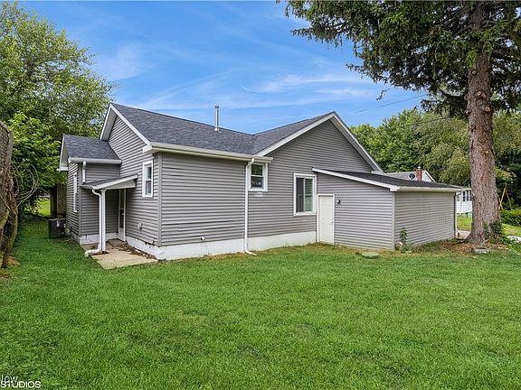 3rd image of 312 Mehaffey Ct