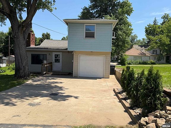 3rd image of 225 Grandview Ave