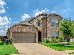 2333 Rosaline Dr, Aubrey, TX 76227