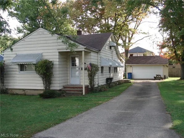 1339 E 343rd St, Eastlake, OH 44095