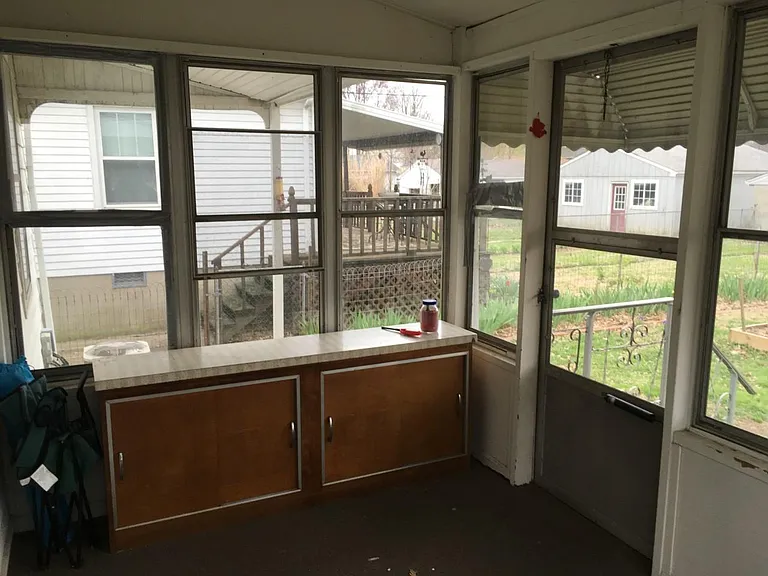 1020 Charles St — Photo 6