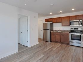 Hemingway Apartments, A