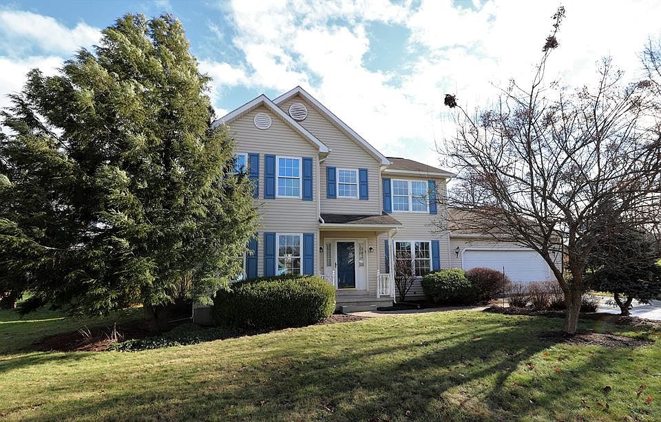 1st image of 7 Ambrose Dr