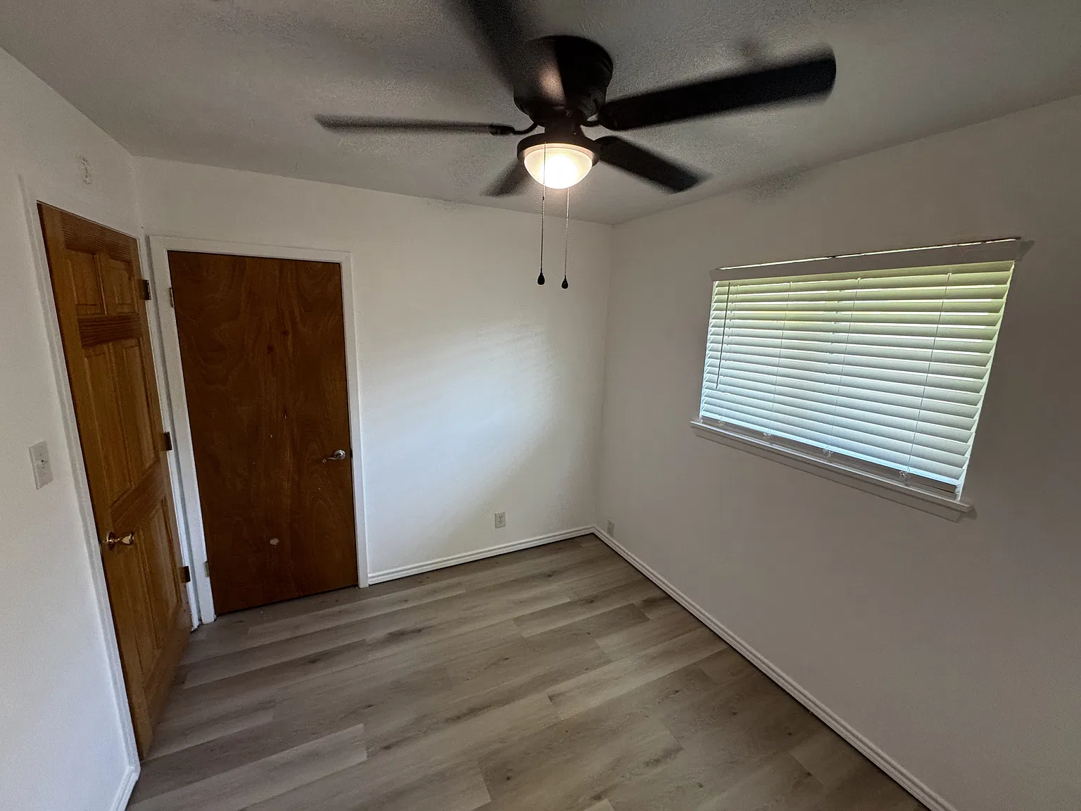 3 bed, 1164 sqft, $1,950 — Photo 2