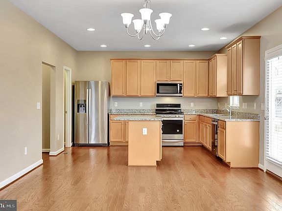 5th image of 116 Wakefield Ct