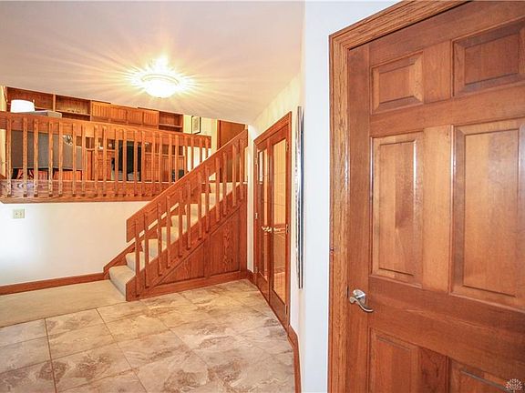 2nd image of 376 12 Oaks Trl