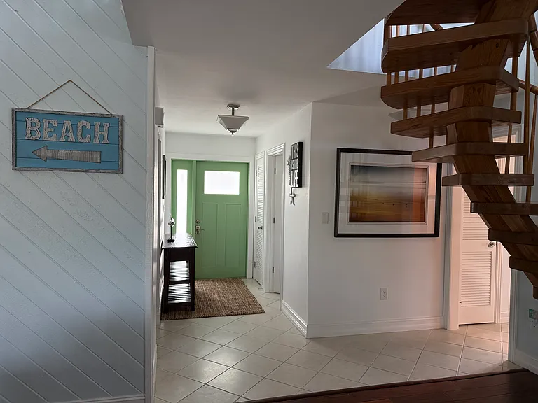 512 Periwinkle Way — Photo 28