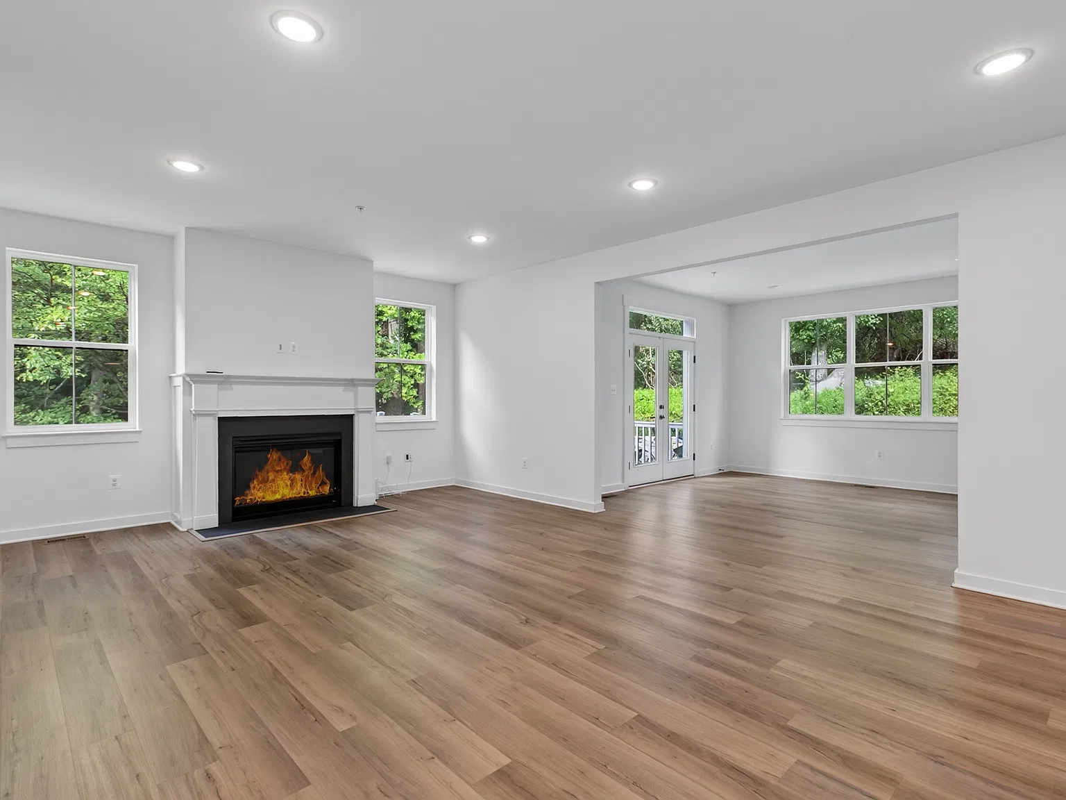 5 bed, 3639 sqft, $4,950 — Photo 4