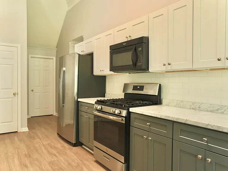 2436 Moultrie Ct — Photo 18