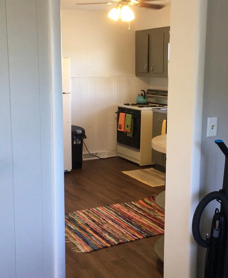 325 Burton Ave — Photo 2