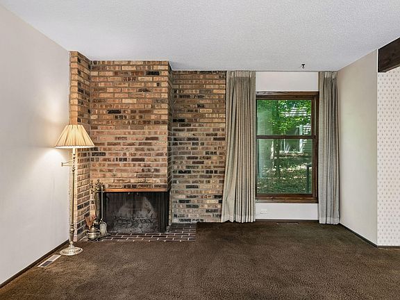 4th image of 8791 Basswood Rd