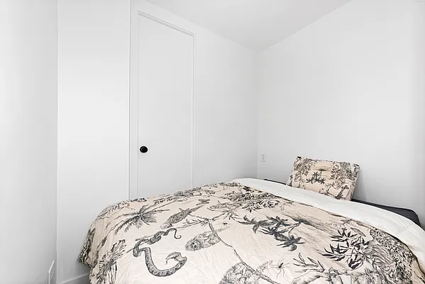 Rented by Douglas Elliman | media 16