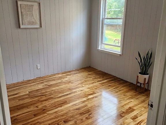 3rd image of 3 Malvern Rd APT 2