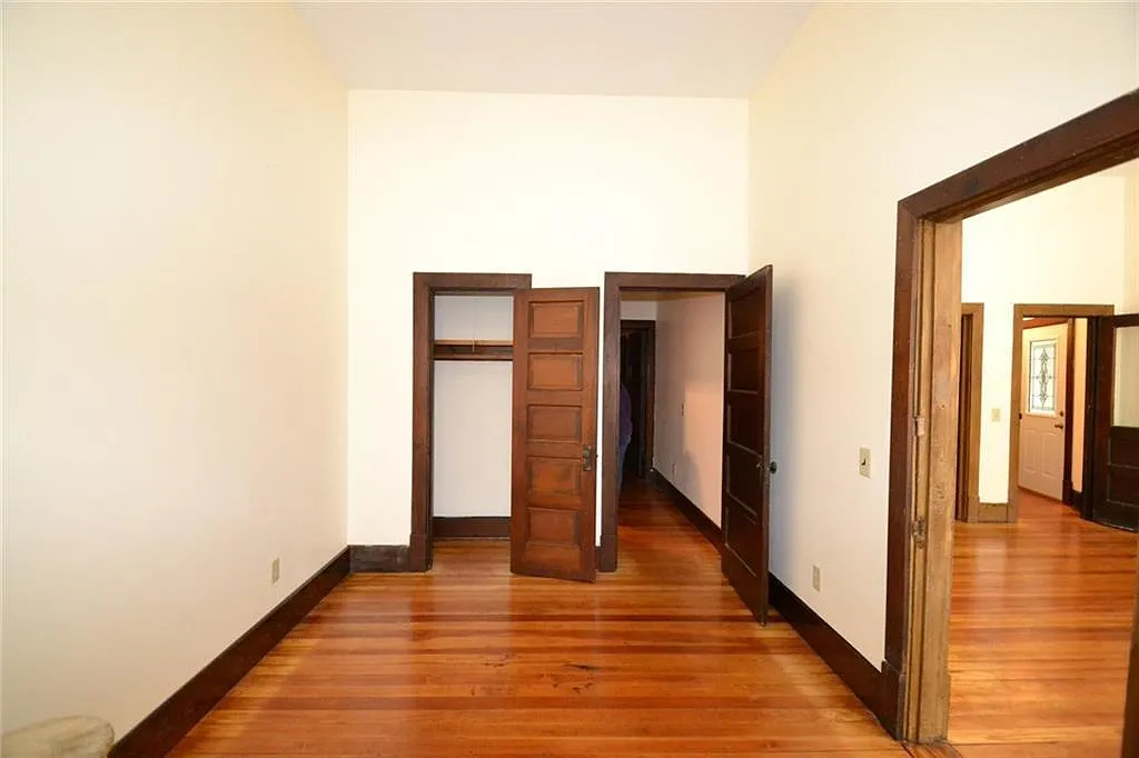 116 E Jefferson Apt A — Photo 2