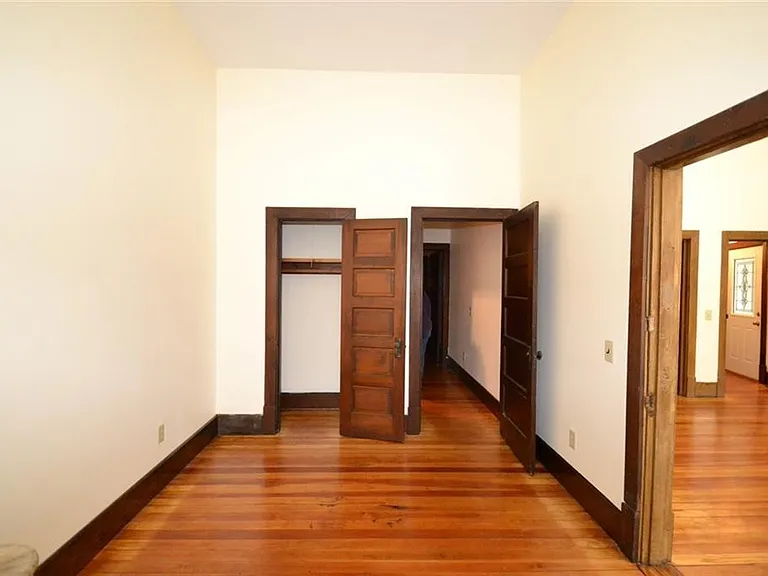 116 E Jefferson St #A — Photo 2