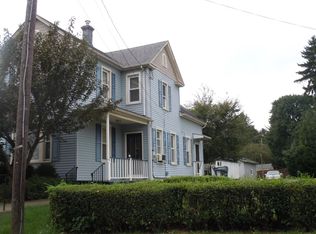 706 Beacon St, Stewartsville, NJ 08886