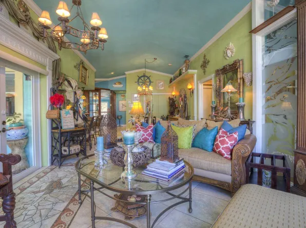 1806 Hill St, New Smyrna Beach, FL 32169