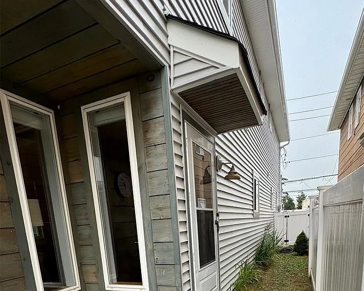 717 E Walnut St #1 — Photo 15
