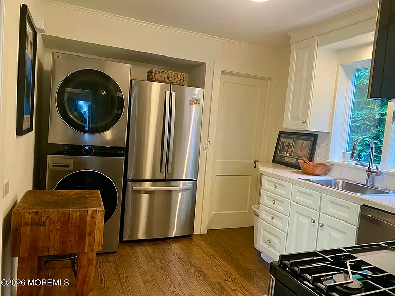 206 Monroe Ave — Photo 8